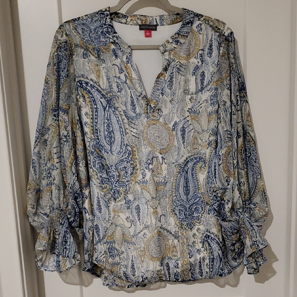 Vince Camuto Blue and White Paisley Blouse w/ Metallic Accent Large